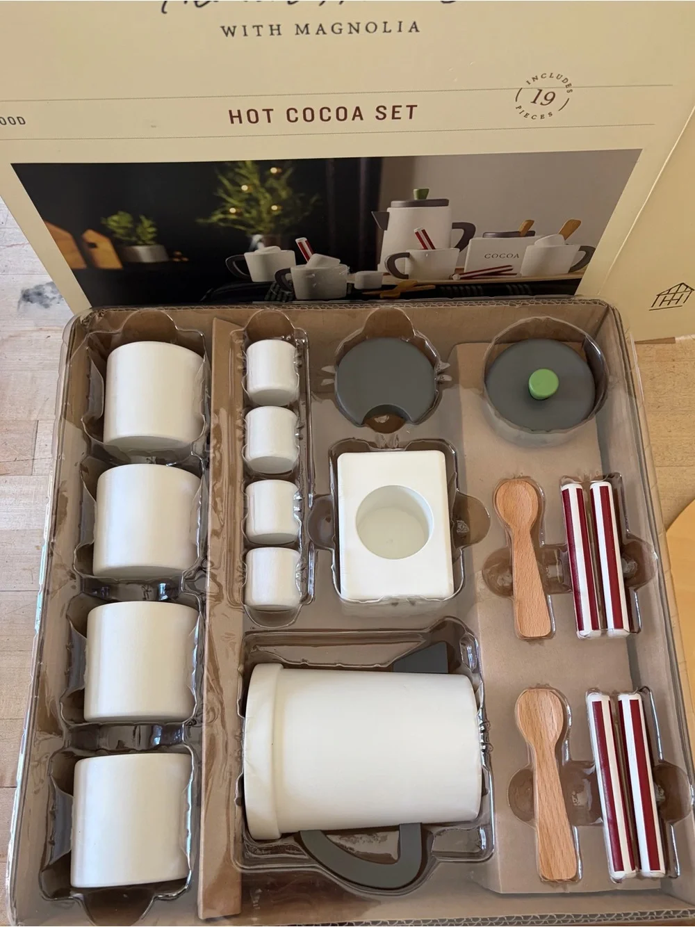 Hearth & Home with Magnolia hearth hand